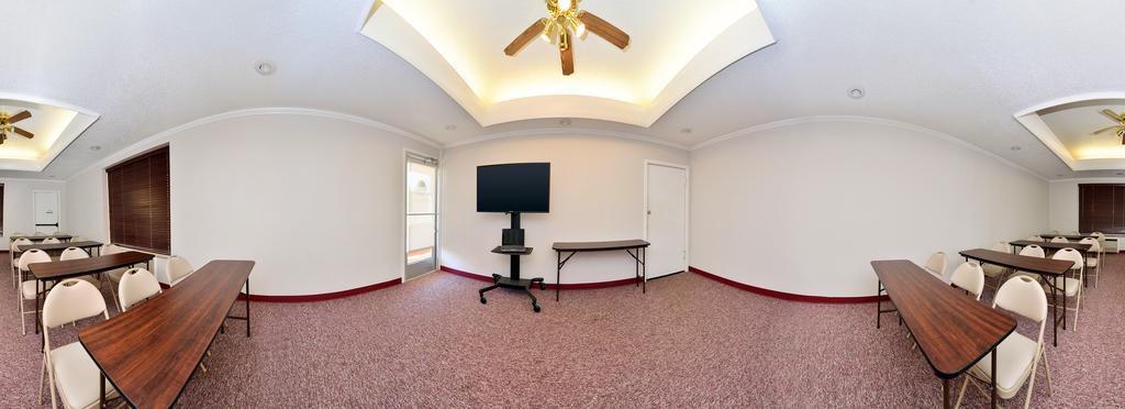 Americas Best Value Inn Lubbock East Eksteriør billede