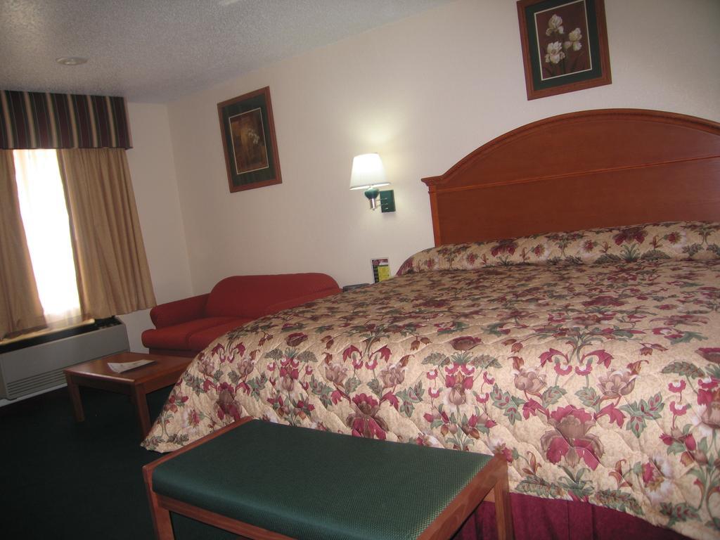 Americas Best Value Inn Lubbock East Eksteriør billede