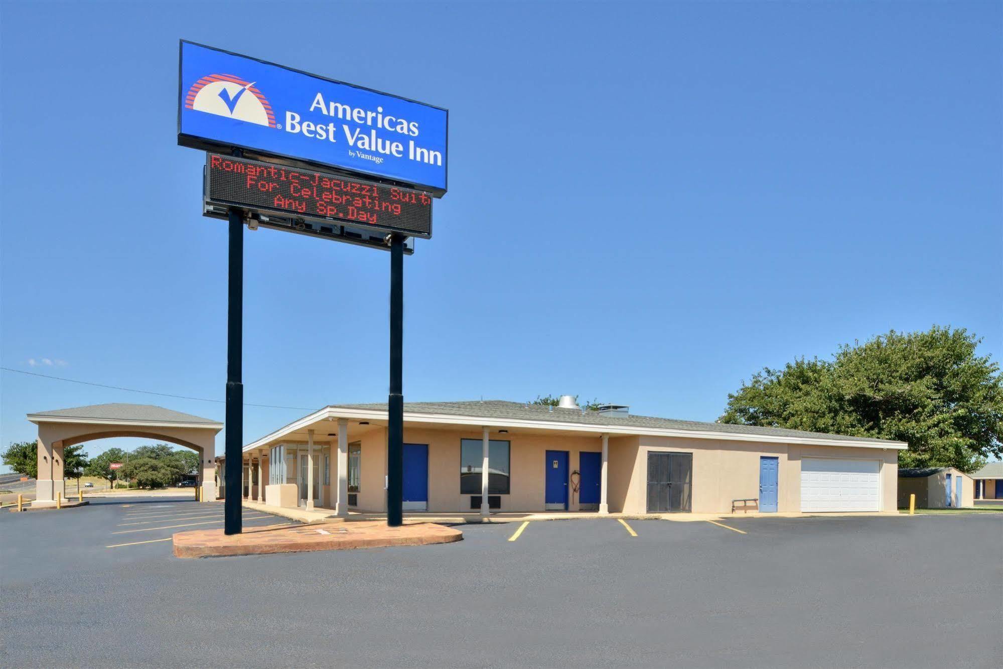 Americas Best Value Inn Lubbock East Eksteriør billede
