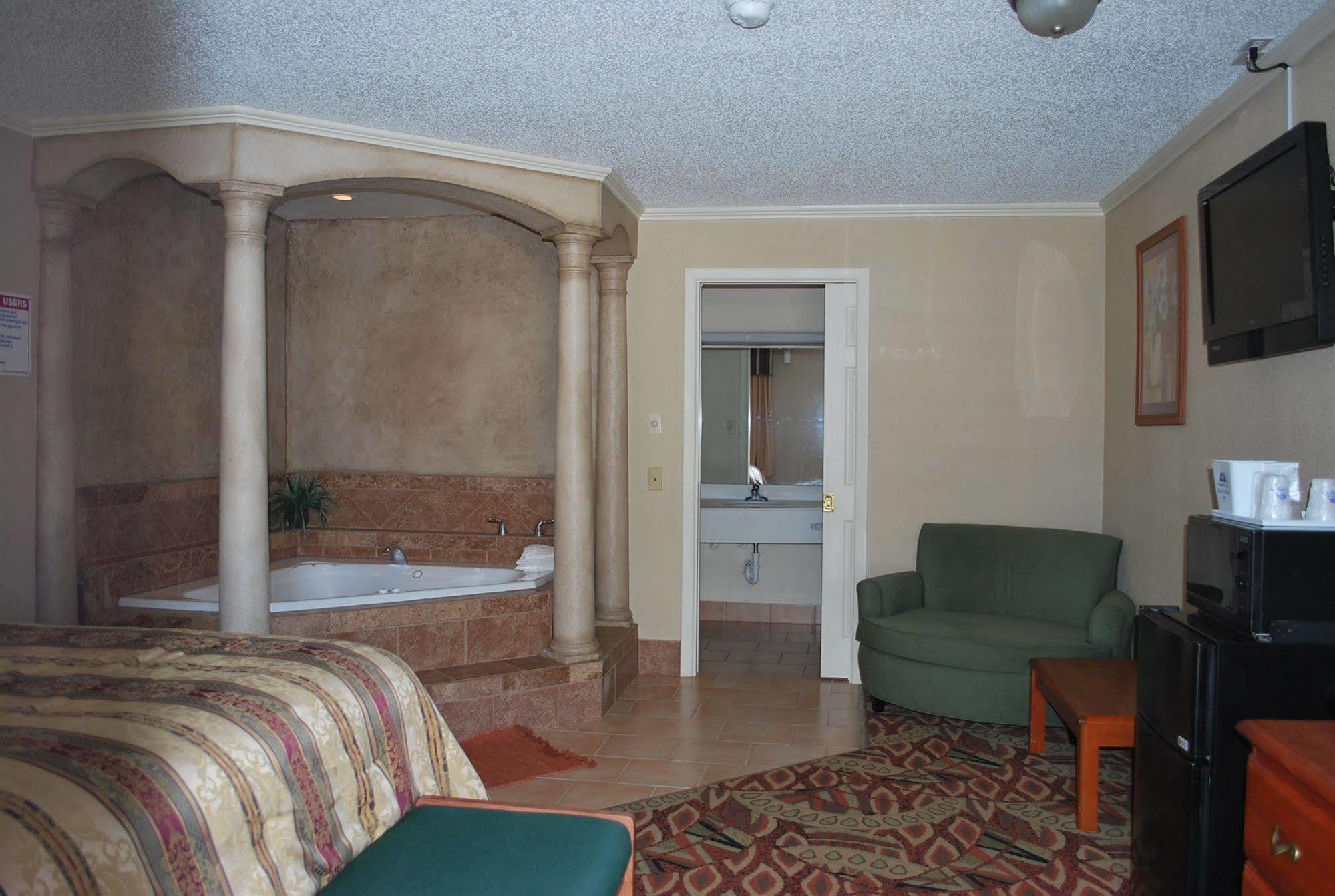 Americas Best Value Inn Lubbock East Eksteriør billede