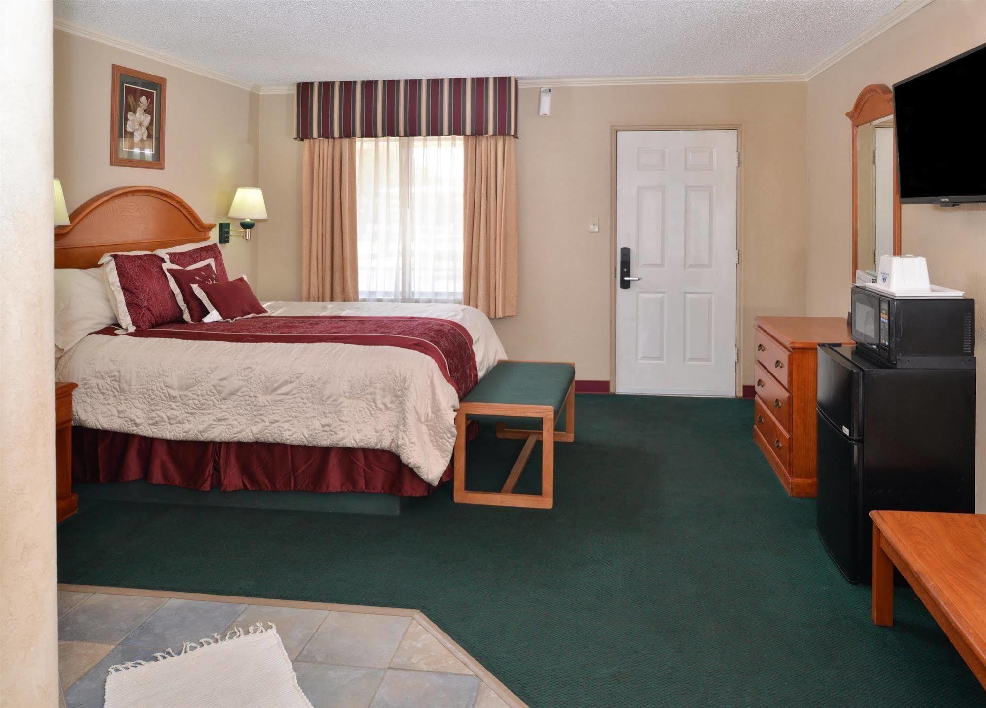 Americas Best Value Inn Lubbock East Eksteriør billede